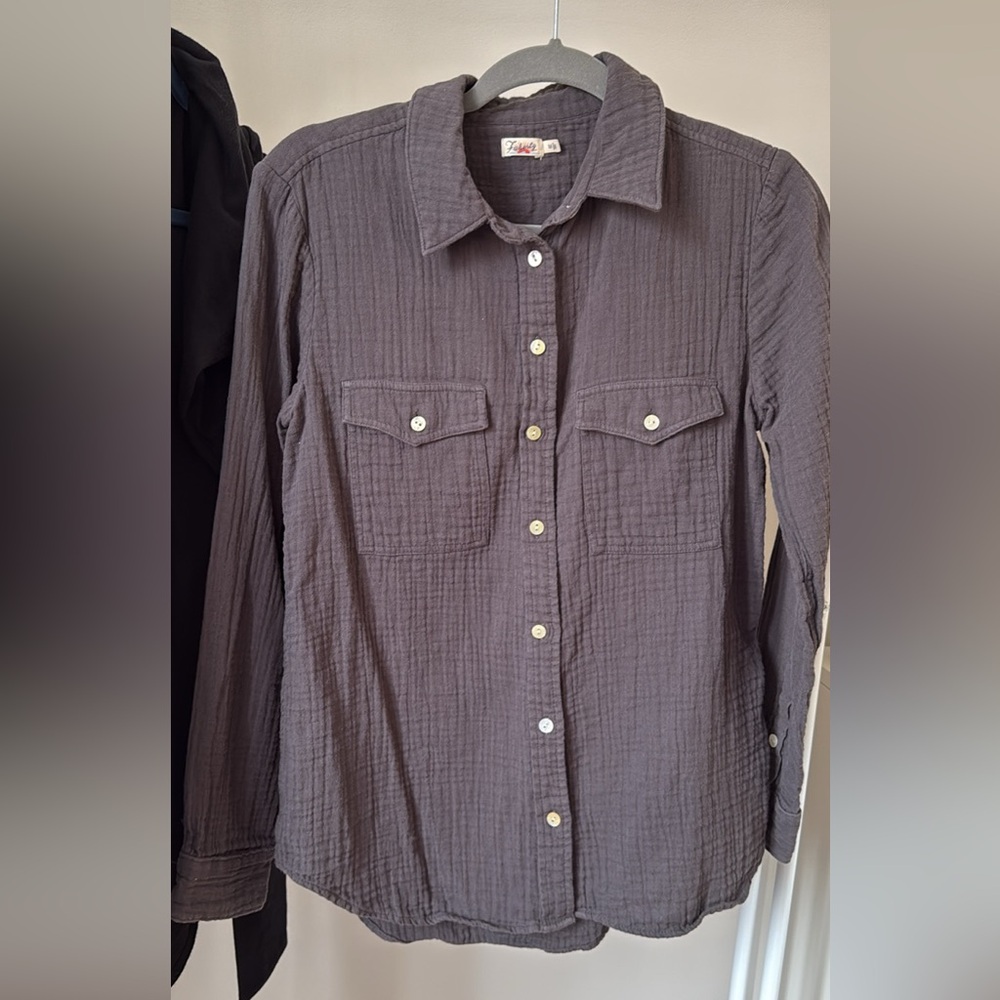 Faherty carbon gray dream gauze Shirt